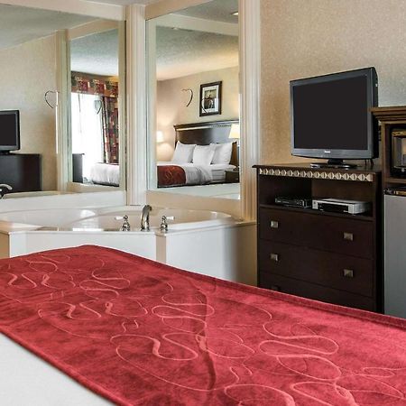 Comfort Suites Canton - Detroit Bagian luar foto