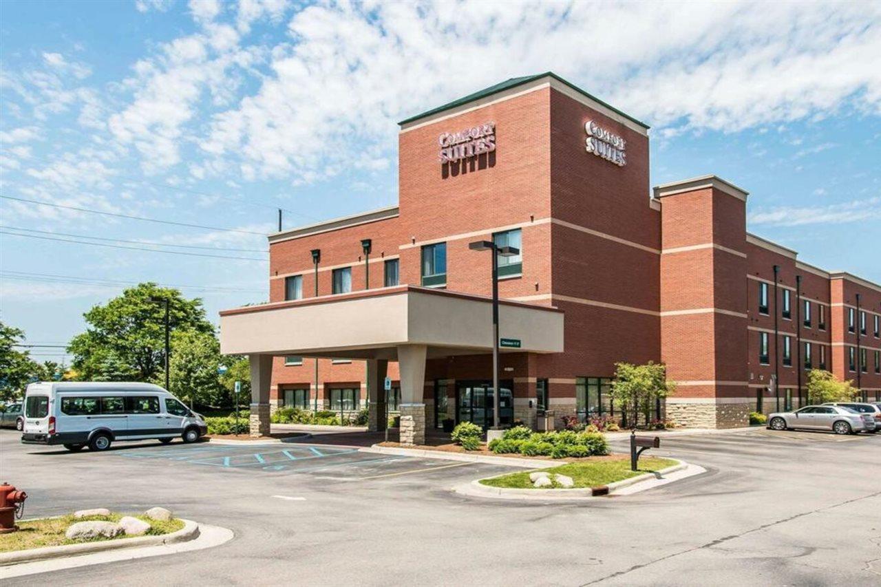 Comfort Suites Canton - Detroit Bagian luar foto