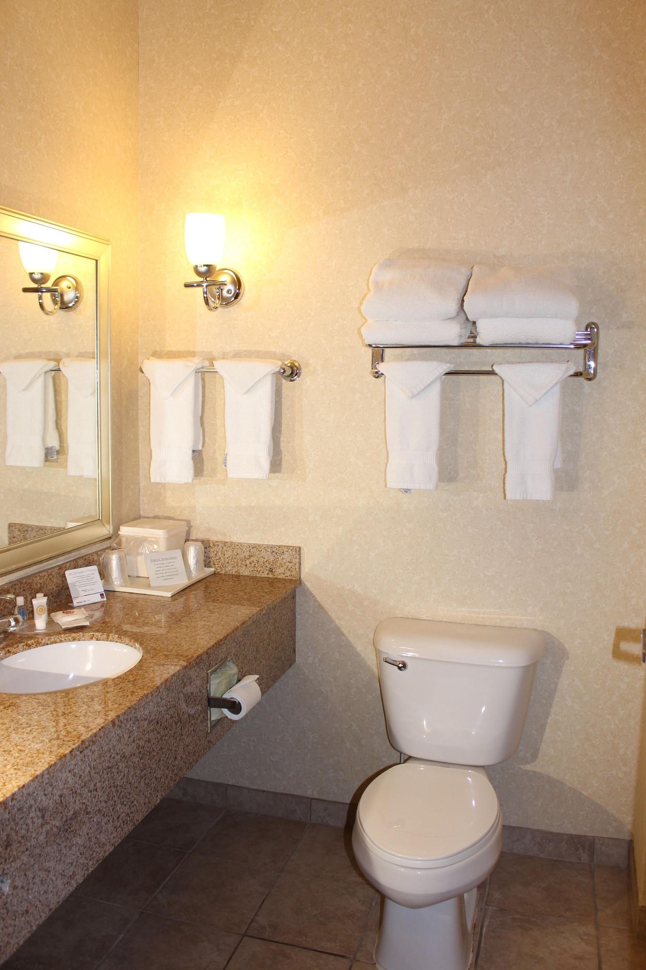 Comfort Suites Canton - Detroit Bagian luar foto