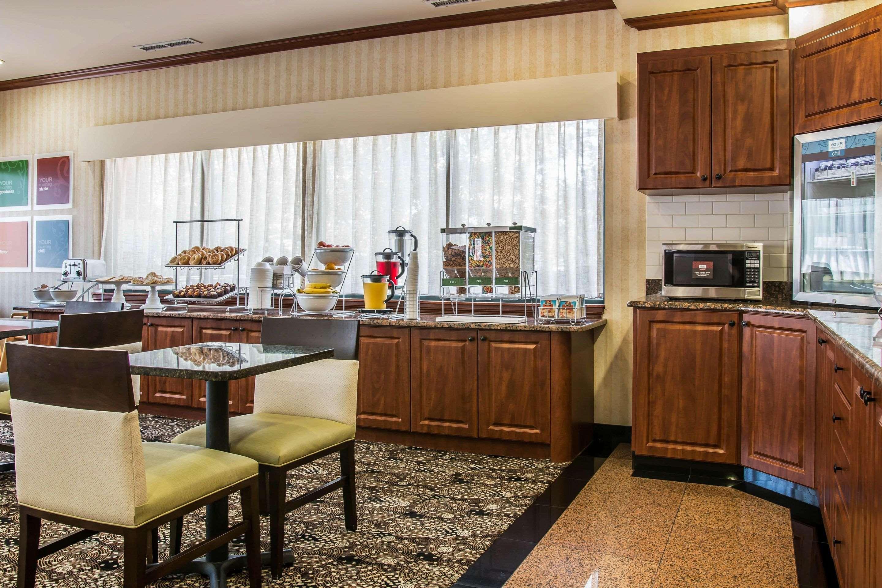 Comfort Suites Canton - Detroit Bagian luar foto