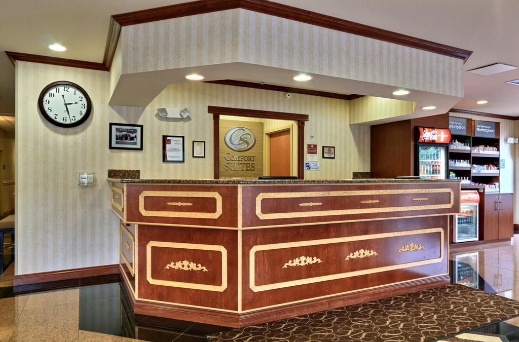 Comfort Suites Canton - Detroit Bagian luar foto