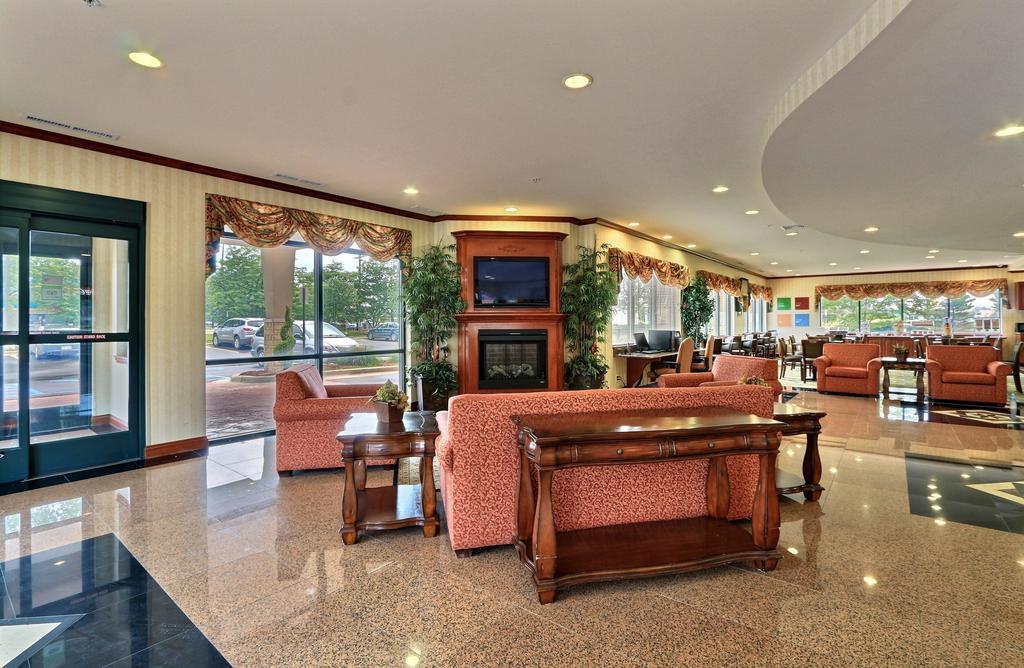 Comfort Suites Canton - Detroit Bagian luar foto