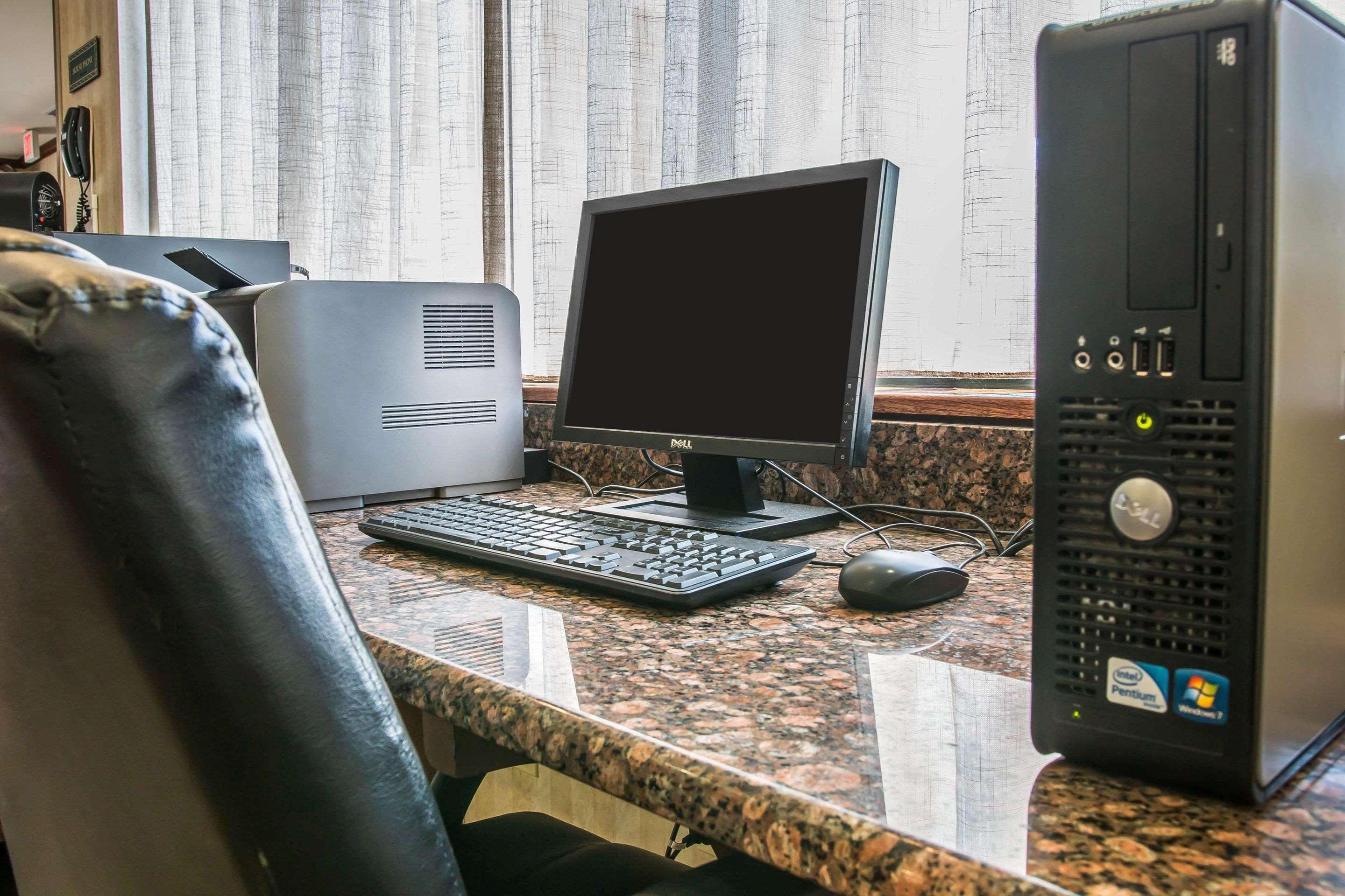 Comfort Suites Canton - Detroit Bagian luar foto