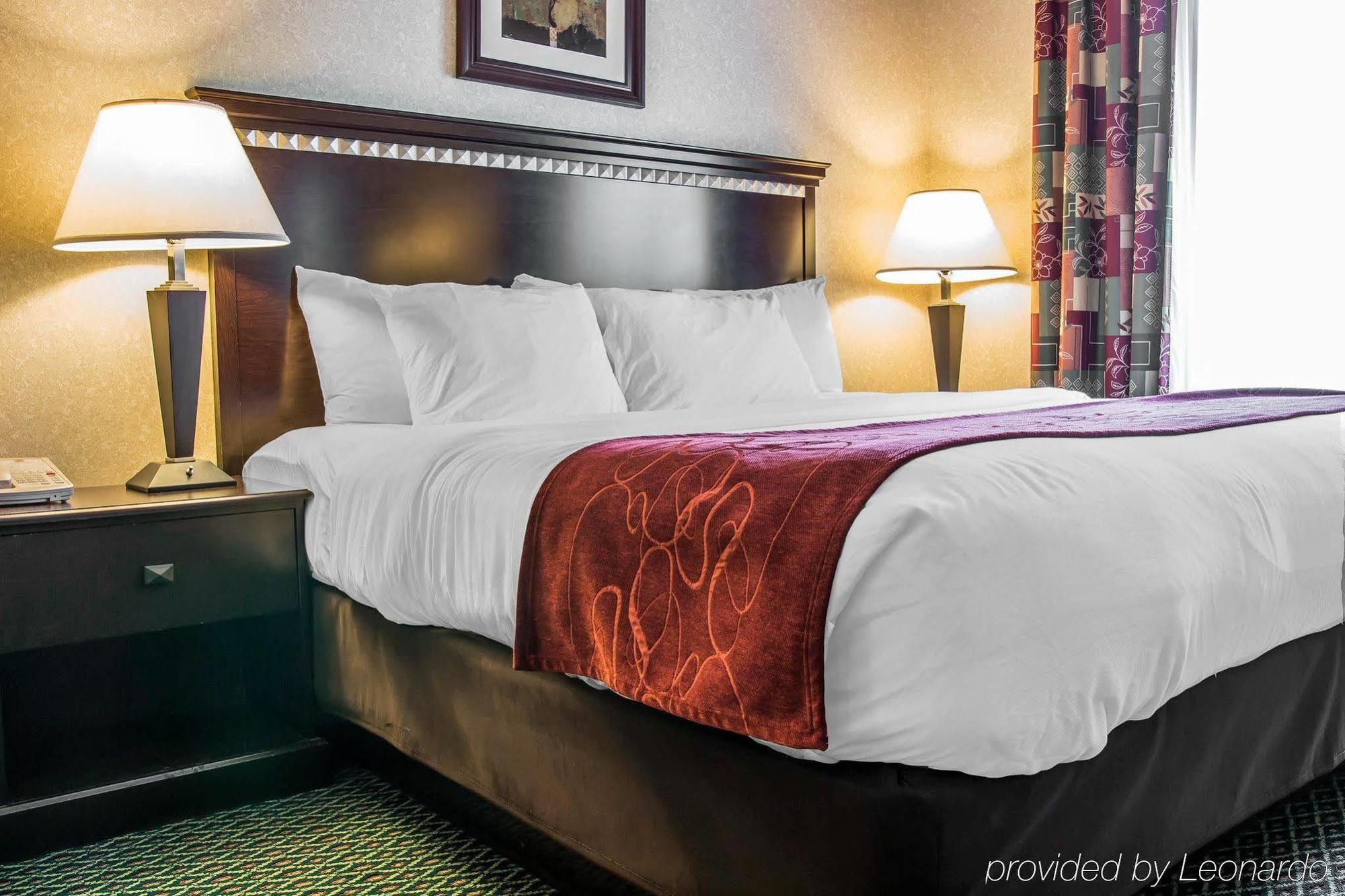Comfort Suites Canton - Detroit Bagian luar foto