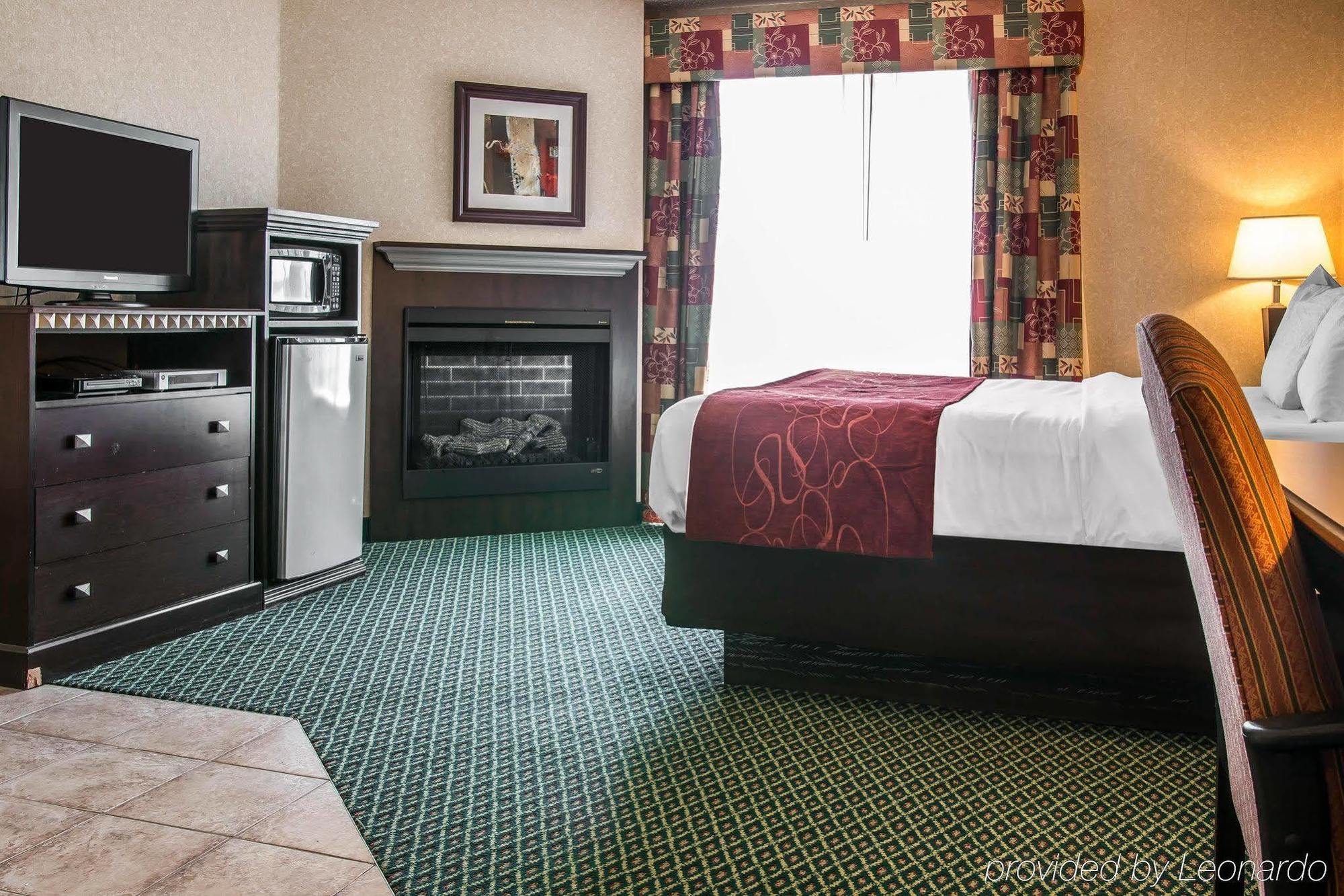 Comfort Suites Canton - Detroit Bagian luar foto