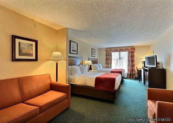 Comfort Suites Canton - Detroit Bagian luar foto