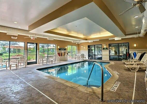 Comfort Suites Canton - Detroit Bagian luar foto